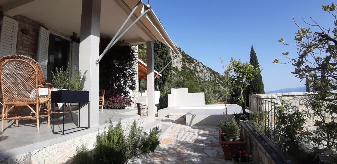 Les Villas de Qeparo Exterior foto