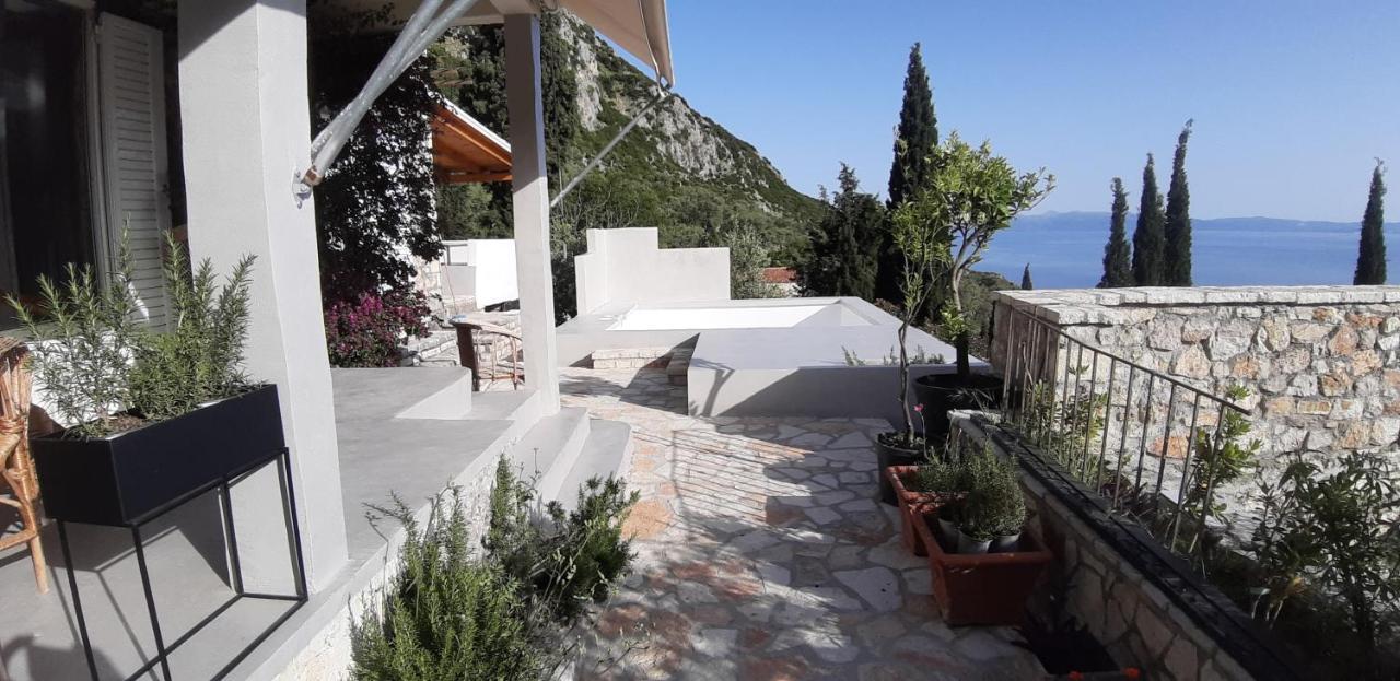 Les Villas de Qeparo Exterior foto