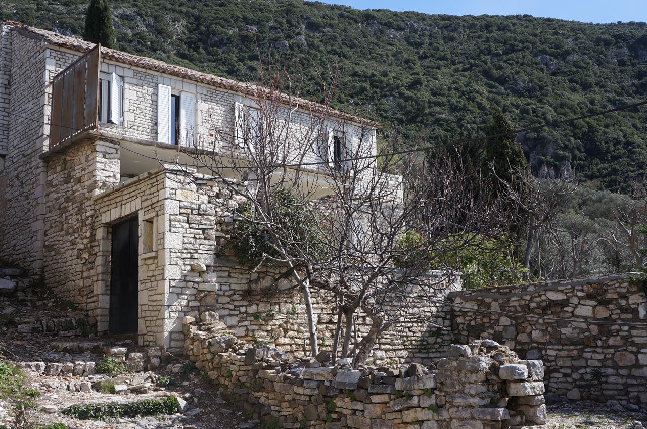 Les Villas de Qeparo Exterior foto