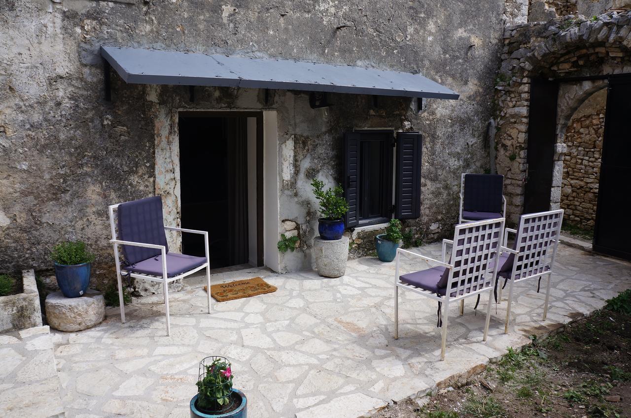 Les Villas de Qeparo Exterior foto